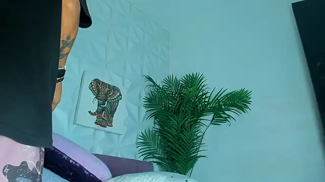 Snapshot of Hellen_Sky chatting on 05/20/26, 07:11 Hellen Sky online show from 05/20/26, 07:11
