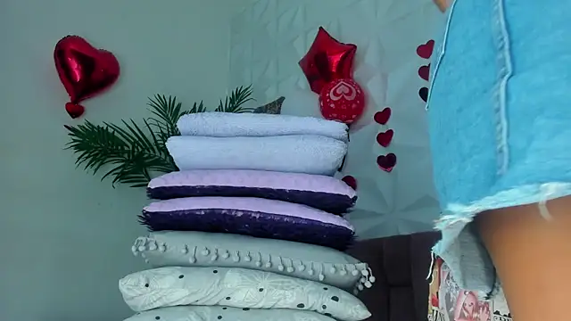 Hellen Sky online show from 02/19/26, 07:11