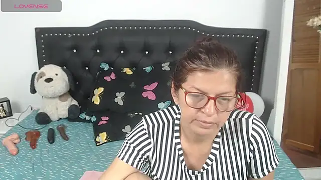 jellyfishhot online show from 03/01/25, 02:04