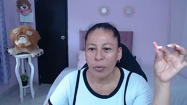 mature martina online show from 03/18/26, 07:59
