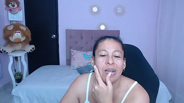 mature martina online show from 03/03/26, 07:59