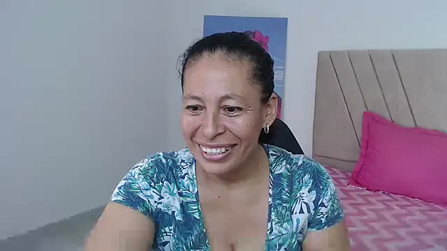 mature martina online show from 02/10/26, 07:24