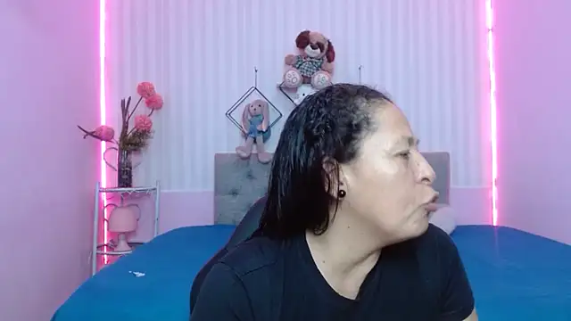 mature martina online show from 05/28/26, 12:33