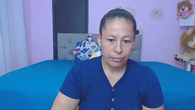 mature martina online show from 01/06/26, 07:18