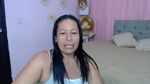 Snapshot of mature_martina chatting on 10/18/25, 10:39 mature martina online show from 10/18/25, 10:39