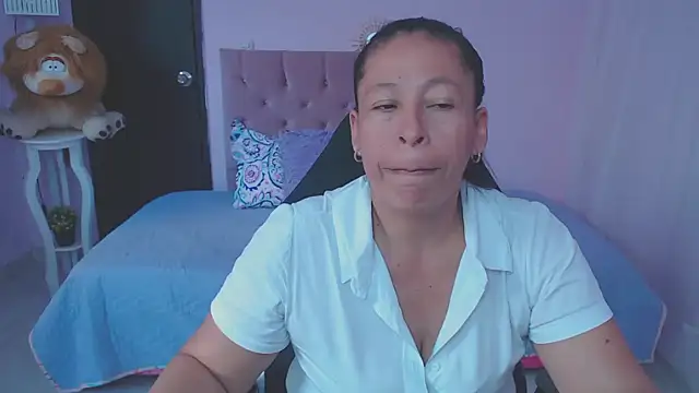 mature martina online show from 02/25/26, 07:03