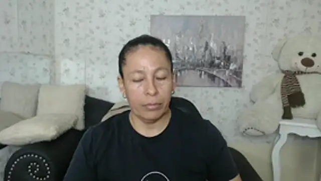 mature martina online show from 06/02/26, 10:32
