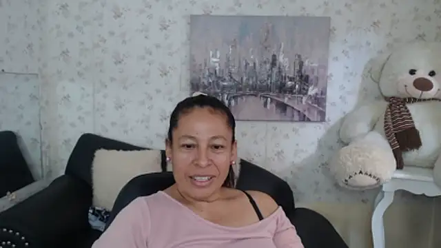 mature martina online show from 05/25/26, 08:07