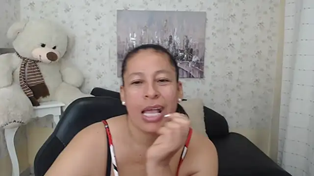 mature martina online show from 04/29/26, 10:49