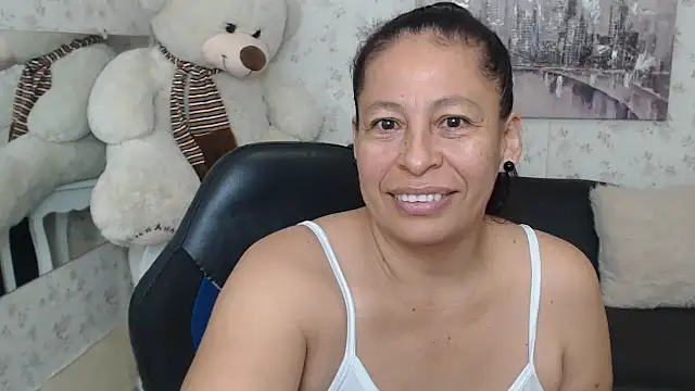 mature martina online show from 05/08/26, 08:18