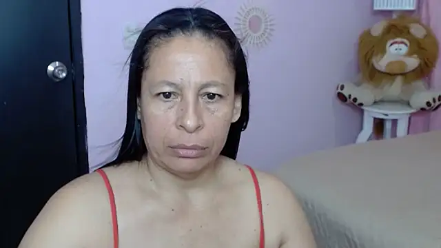 Snapshot of mature_martina chatting on 10/04/25, 07:48 mature martina online show from 10/04/25, 07:48