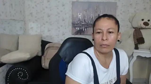 mature martina online show from 06/01/26, 09:58
