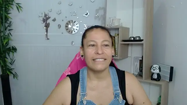 mature martina online show from 07/08/26, 08:53