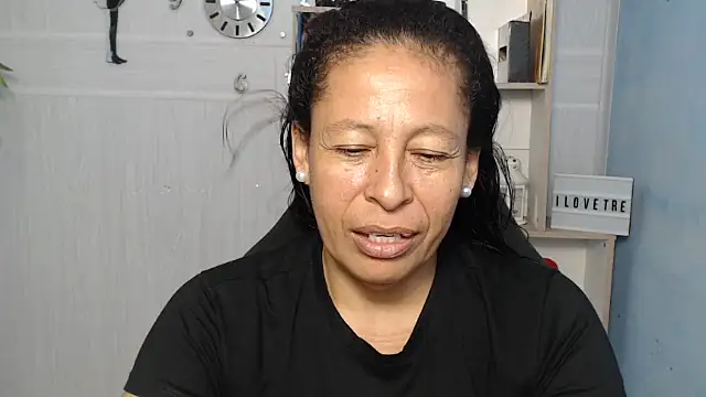 Snapshot of mature_martina chatting on 03/06/25, 10:58 mature martina online show from 03/06/25, 10:58