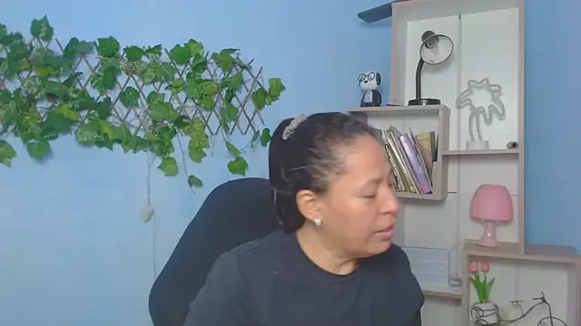 mature martina online show from 12/05/25, 07:12