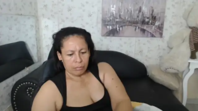 mature martina online show from 06/16/26, 08:36