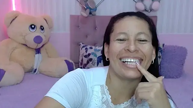 mature martina online show from 11/14/25, 01:53
