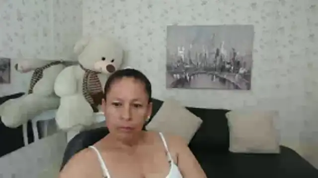mature martina online show from 05/07/26, 07:56