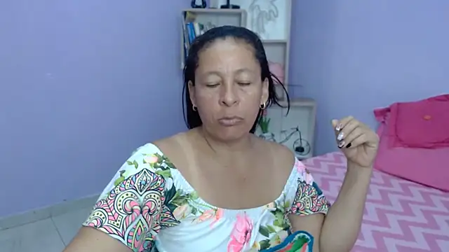 mature martina online show from 10/25/25, 09:59