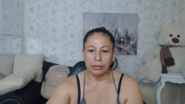 mature martina online show from 06/04/26, 10:47