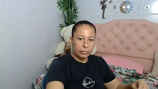 Snapshot of mature_martina chatting on 09/24/25, 10:27 mature martina online show from 09/24/25, 10:27