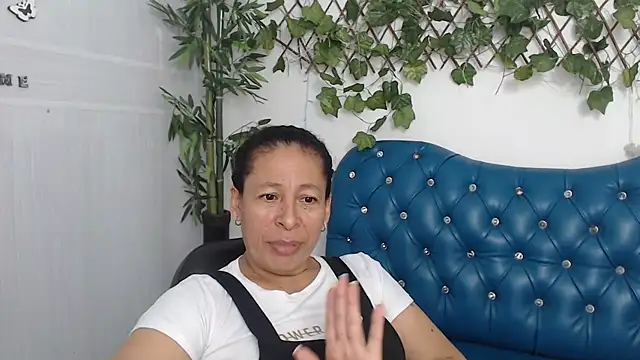 mature martina online show from 02/07/26, 07:44