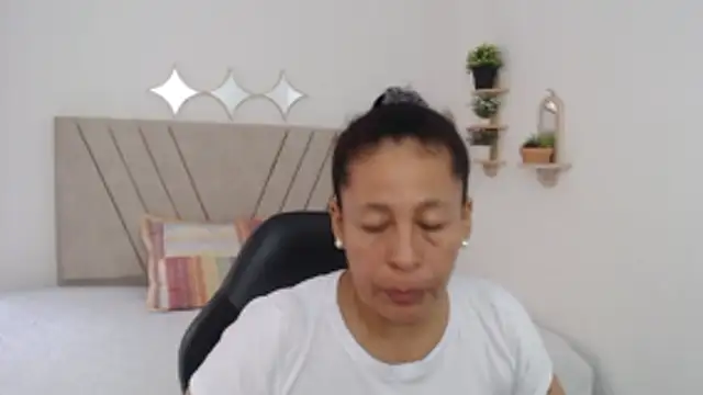 mature martina online show from 03/31/26, 08:00