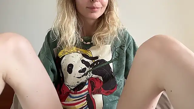 Snapshot of ivankai_ chatting on 01/17/26, 03:21 ivankai online show from 01/17/26, 03:21