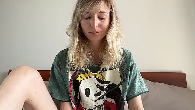 Snapshot of ivankai_ chatting on 02/23/26, 03:19 ivankai online show from 02/23/26, 03:19