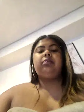 Snapshot of biancabombombbw chatting on 02/13/25, 09:49 biancabombombbw online show from 02/13/25, 09:49