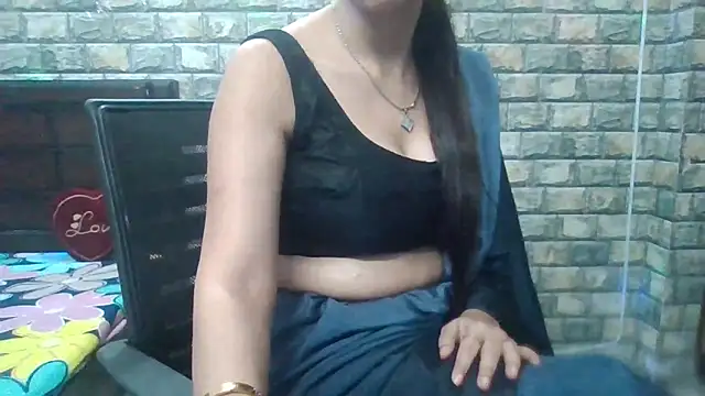 Snapshot of Sexy_iknoor chatting on 11/06/25, 04:38 Sexy iknoor online show from 11/06/25, 04:38