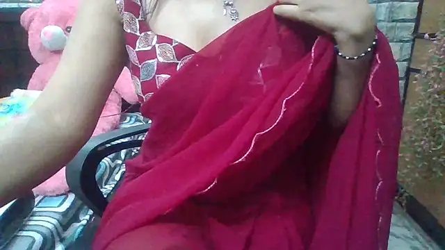 Snapshot of Sexy_iknoor chatting on 02/26/25, 04:30 Sexy iknoor online show from 02/26/25, 04:30