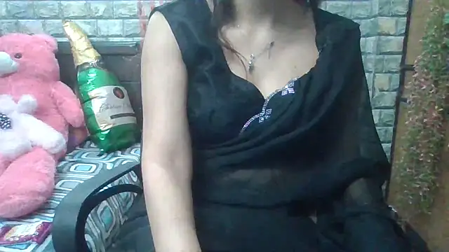 Snapshot of Sexy_iknoor chatting on 03/18/25, 04:29 Sexy iknoor online show from 03/18/25, 04:29