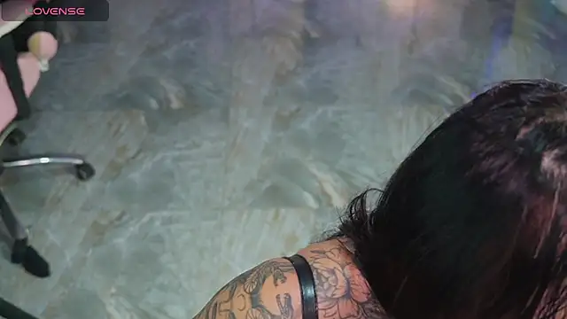 isa red hair online show from 03/21/26, 12:23