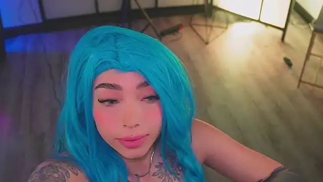 isa red hair online show from 02/22/26, 12:13