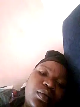 pretty-donna online show from 11/02/25, 06:29