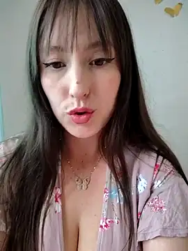 Snapshot of Belly_Rosse chatting on 07/15/26, 06:48 Belly Rosse online show from 07/15/26, 06:48