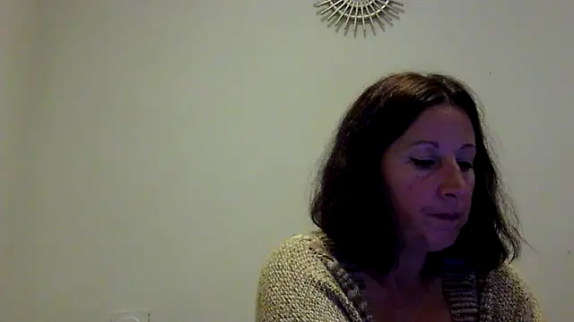 feline27 online show from 11/01/25, 08:57