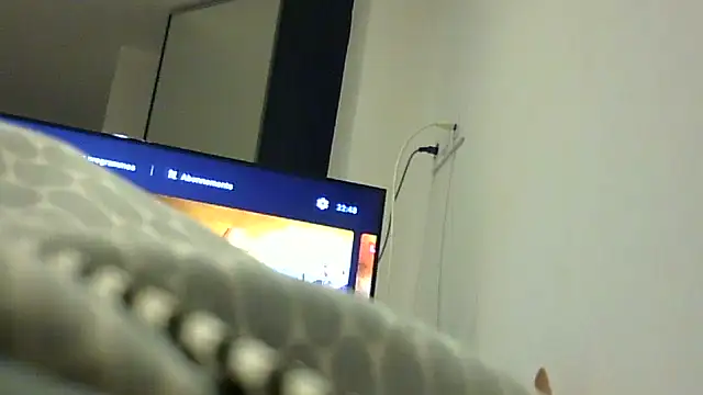 feline27 online show from 09/28/25, 08:49