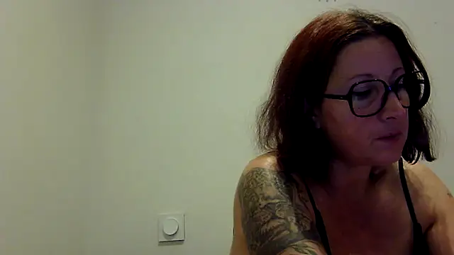 feline27 online show from 10/28/25, 09:25