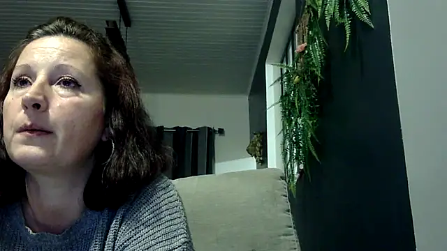 feline27 online show from 12/05/25, 04:49