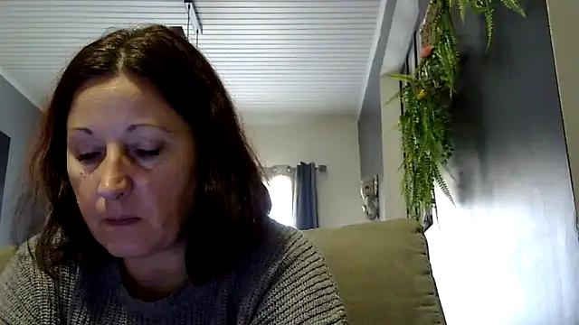 feline27 online show from 11/28/25, 10:04