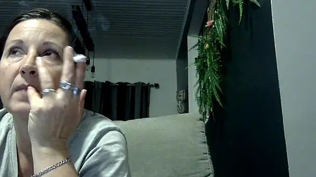 feline27 online show from 11/27/25, 09:59