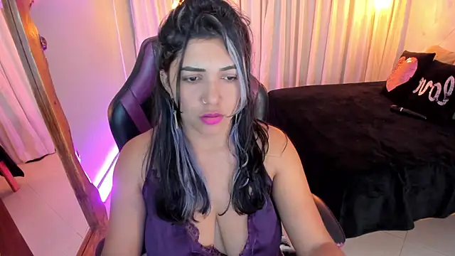 Snapshot of BonnieBad01 chatting on 02/14/25, 10:25 BonnieBad01 online show from 02/14/25, 10:25