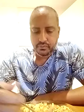 Snapshot of bink1982 chatting on 01/13/26, 05:50 bink1982 online show from 01/13/26, 05:50
