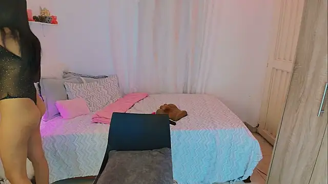 Nanami 19 online show from 10/27/25, 06:09