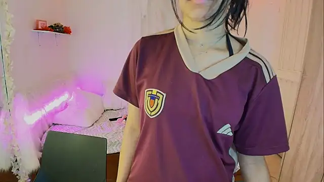 Nanami 19 online show from 12/05/25, 09:01