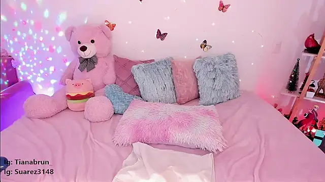 Zara uwu  online show from 03/06/25, 02:51