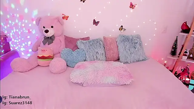 Zara uwu  online show from 03/04/25, 03:26