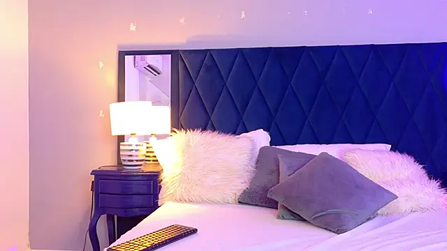 Margaret Saunders online show from 04/17/26, 07:49